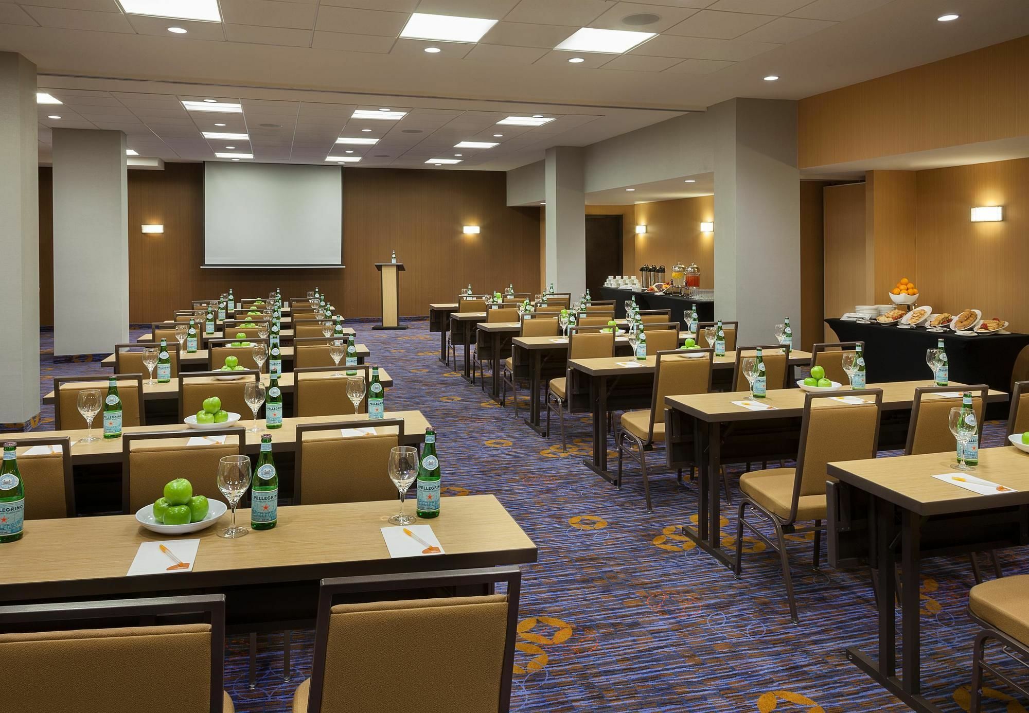 Courtyard By Marriott Toronto Northeast/Markham Ngoại thất bức ảnh